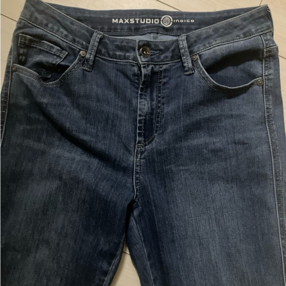 Dual Tone Denim Distressed Ankle Jeans - Picture 4 of 12